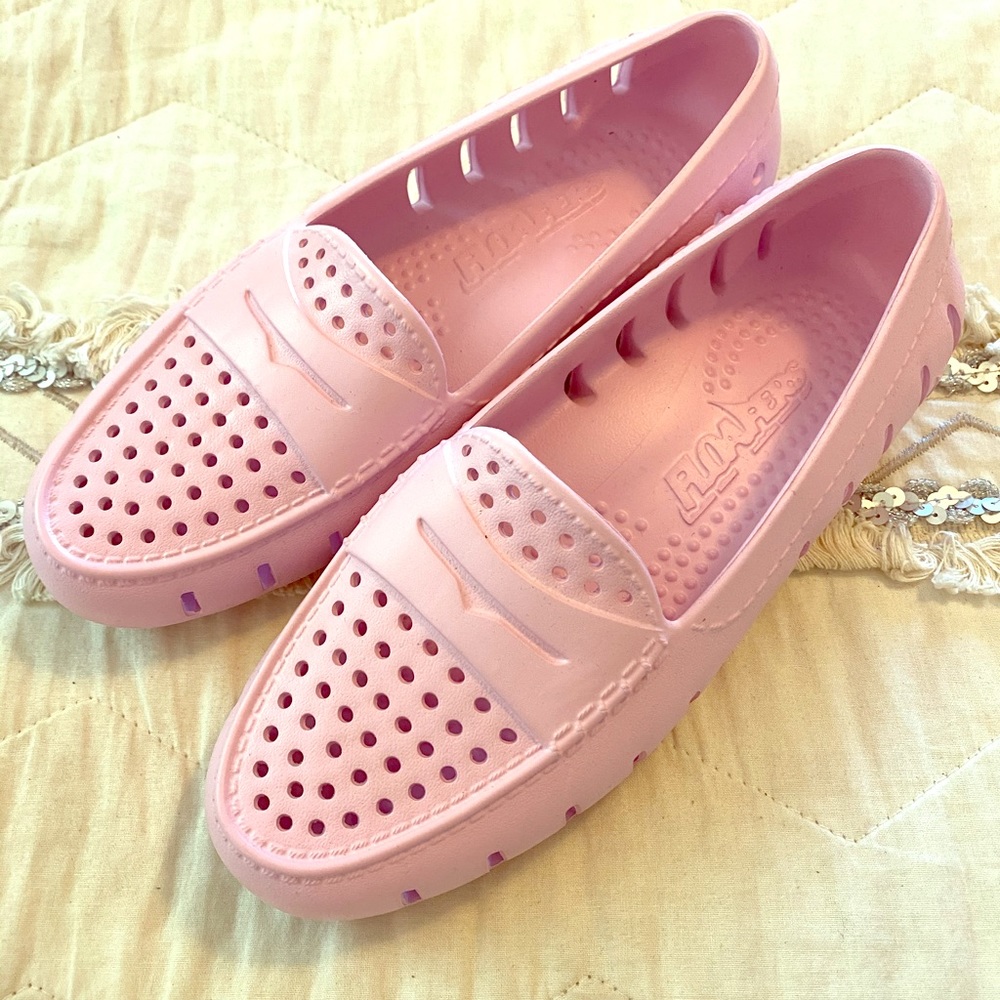 BNWT - Sz 7 - Floafers - Lilac Pink Boat Shoes